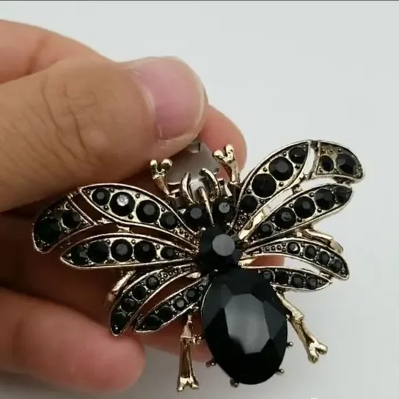 Bee Inspired Detachable shoe clip - Picture 10 of 14